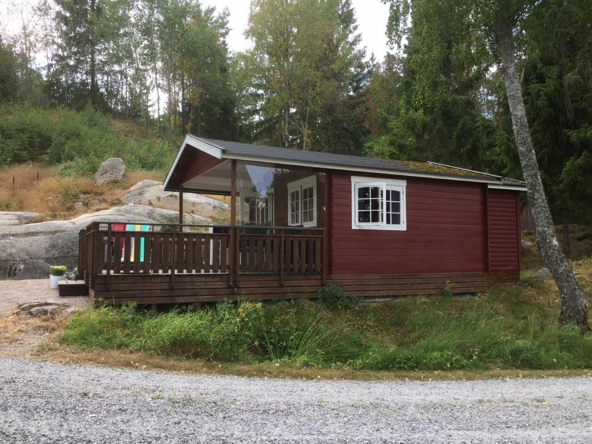 Stuga Utanfoer Fjaellbacka Exterior photo