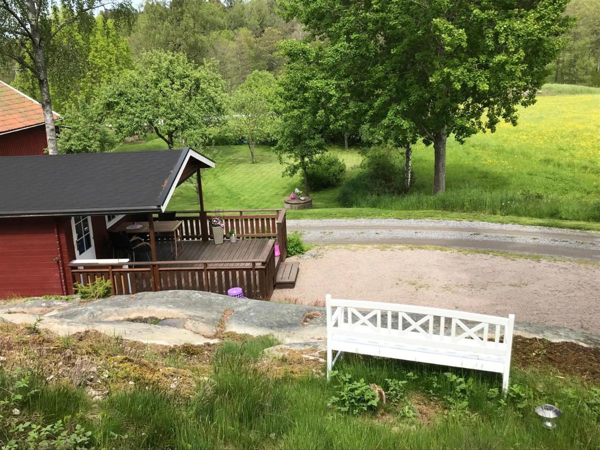 Stuga Utanfoer Fjaellbacka Exterior photo
